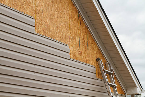 24/7 Emergency Siding experts in Massachusetts, MA